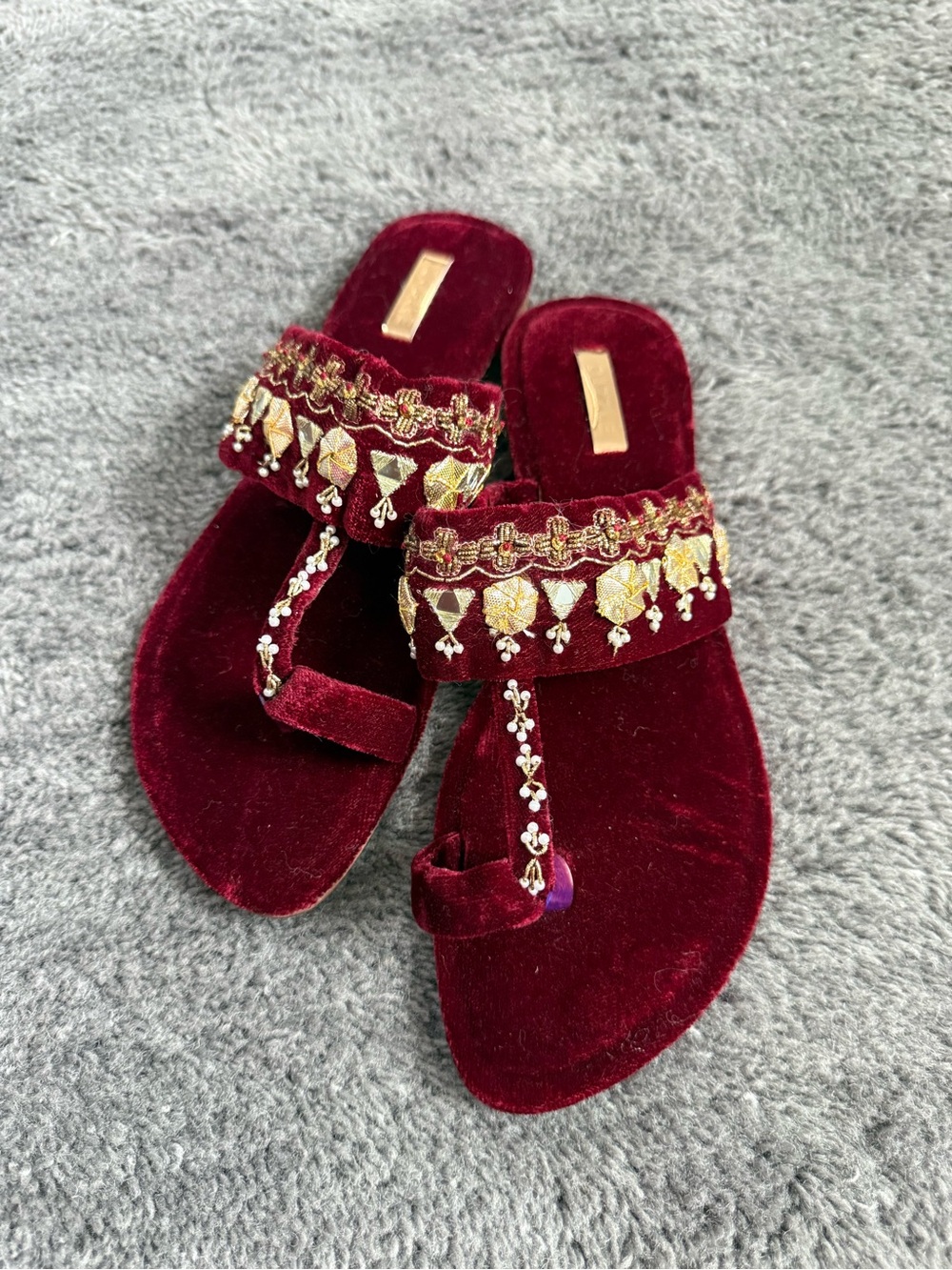 Shoe Dazzle Burgundy Velvet Embellished Thong Sandals.